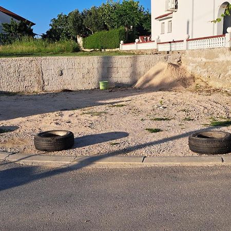 Apartmani Ana-Lora Lopar Exteriér fotografie