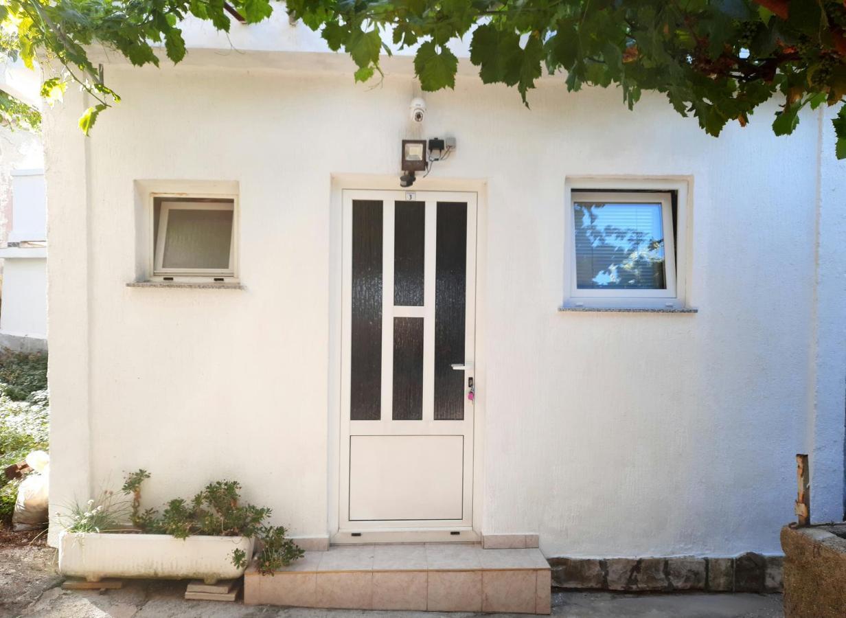 Apartmani Ana-Lora Lopar Exteriér fotografie